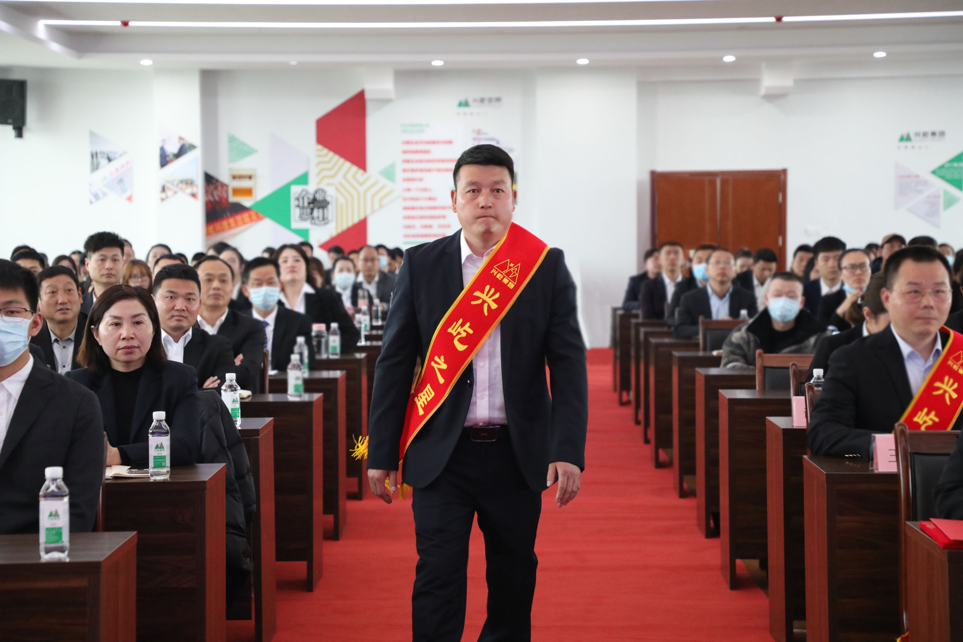章進.jpg
