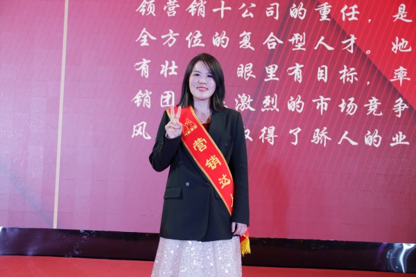 嚴涵.jpg